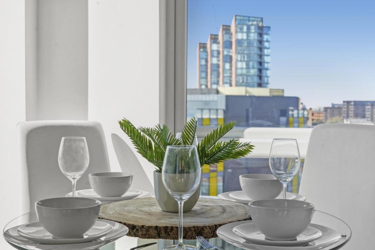 Stunning City Centre Penthouse - Sleeps 10 - Parking Manchester Kültér fotó